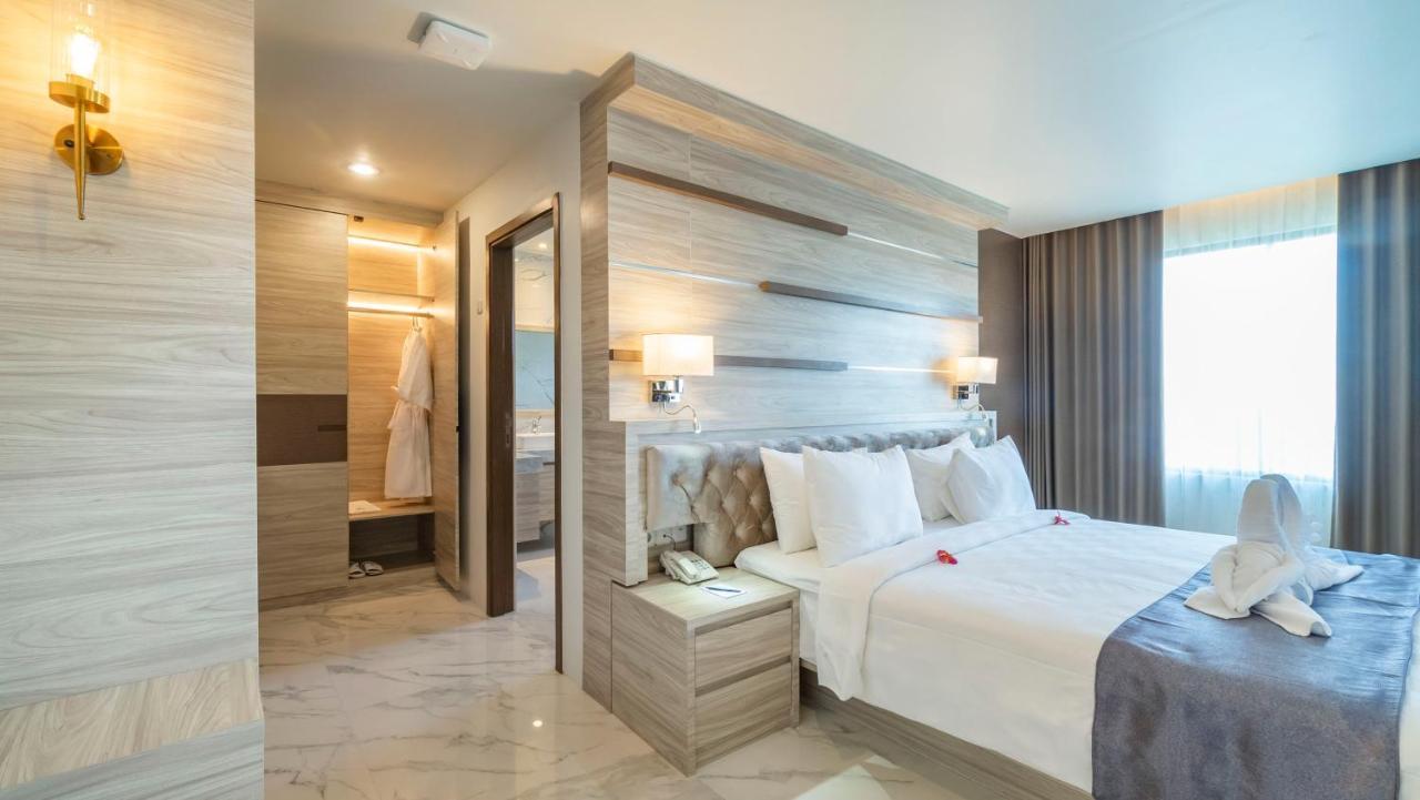 City Of Aventus Hotel - Denpasar Eksteriør billede