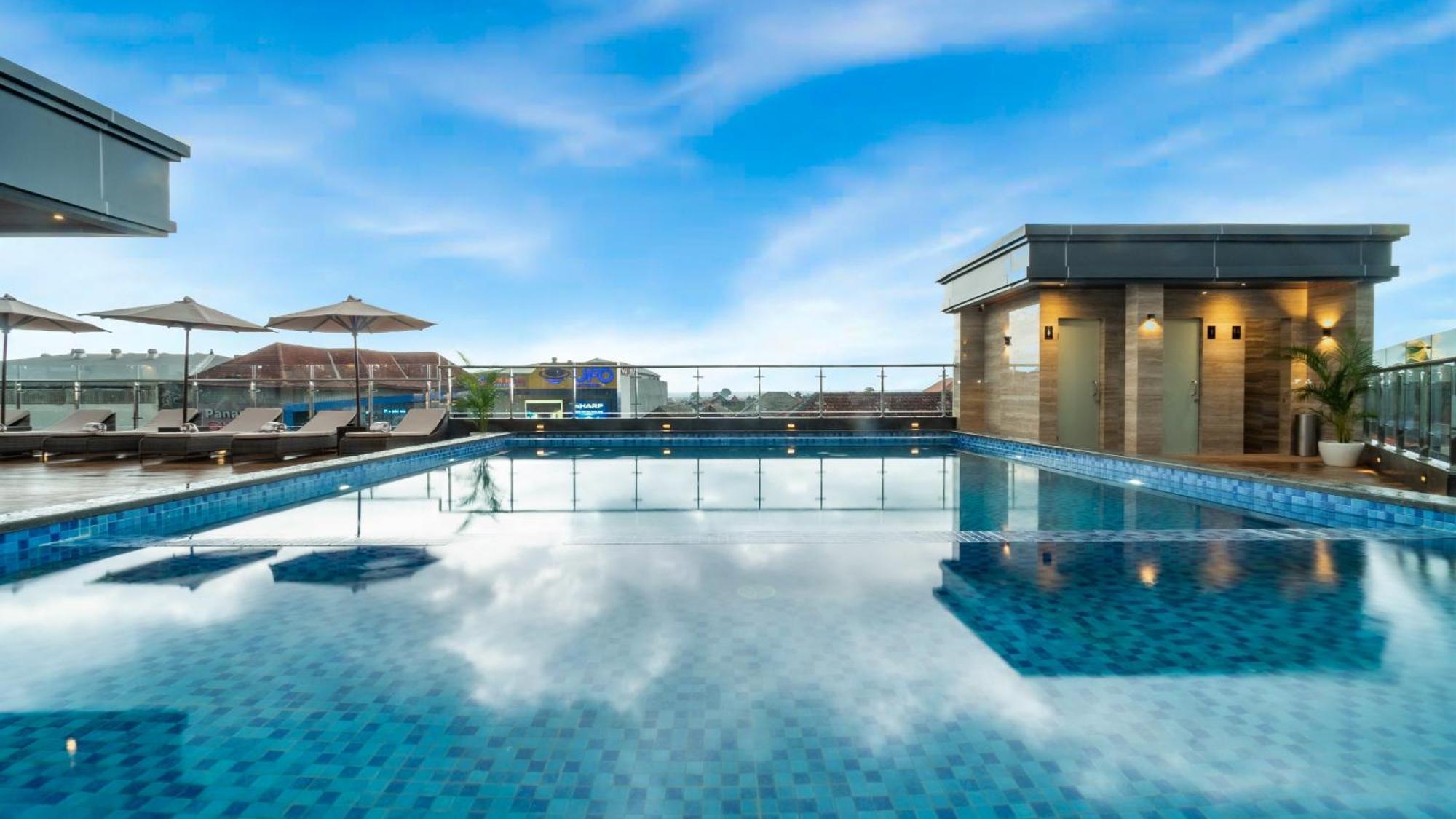 City Of Aventus Hotel - Denpasar Eksteriør billede